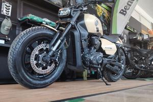 BENELLI LEONCINO 400 BOBBER DESERT TAN