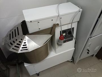 Impastatrice a spirale 32lt TRIFASE V400 1 veloc.