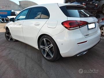 Mercedes-benz A 160 d Premium