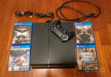 PlayStation 4 con 4 giochi 