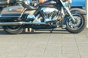 HARLEY DAVISON