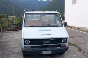IVECO DAILY 35.8  RIBALTABILE TRILATERALE