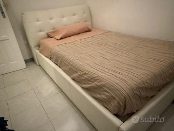 Letto una piazza e mezza similpelle beige