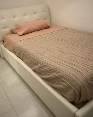 Letto una piazza e mezza similpelle beige