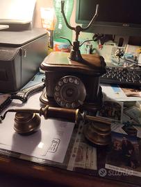 Telefono stile antico