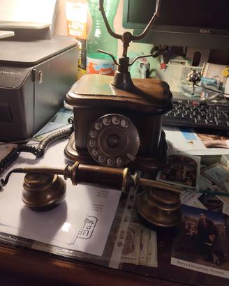 Telefono stile antico