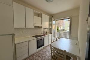 Bilocale con balcone, via glorenza bolzano