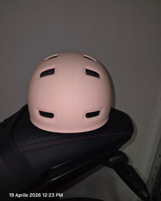 Casco bambina per Roller, Skate, Bici, ecc...