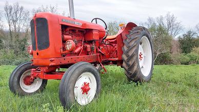 Trattore Nuffield 460