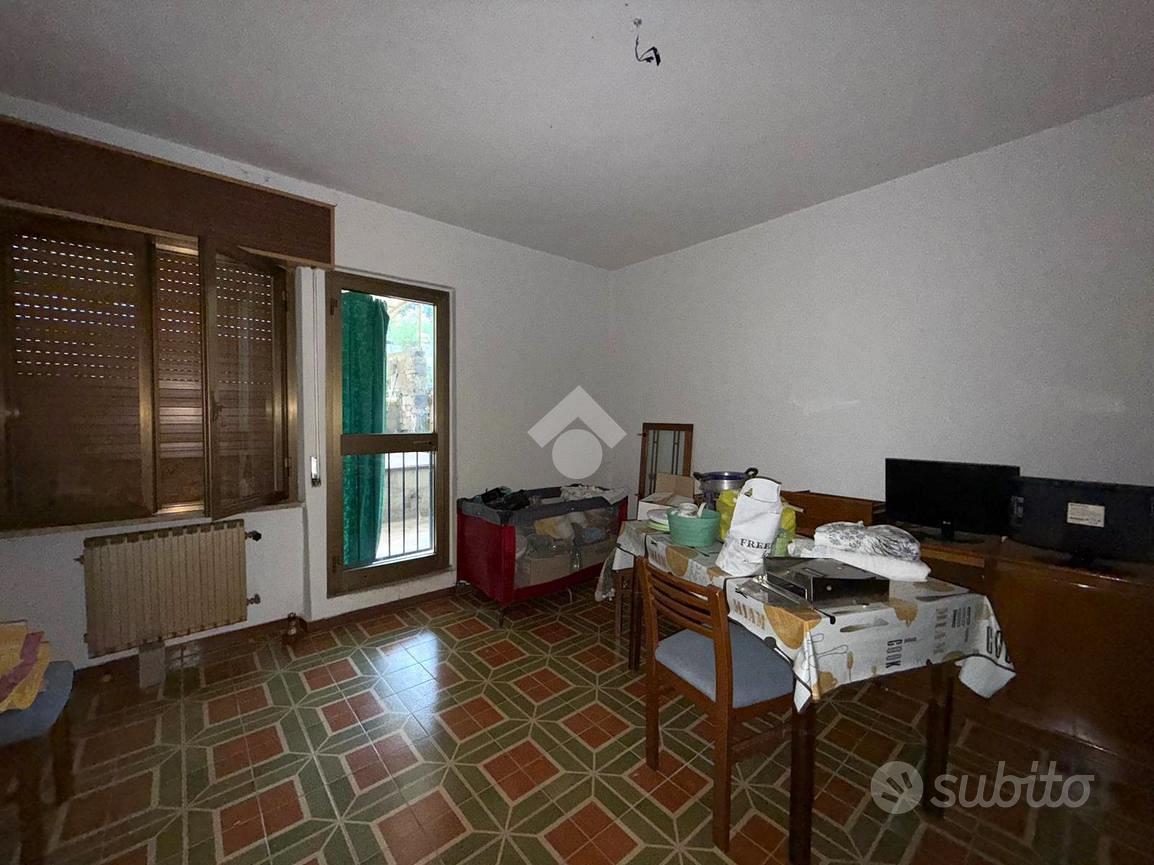 5 LOCALI A ANGOLO TERME - Altro
