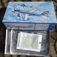 Intruder 1:32 Trumpeter