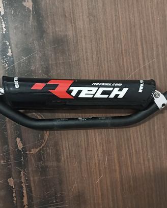 Manubrio con traversino della Racetech 
