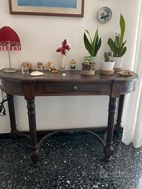 Mobile di antiquariato