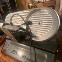 AFFETTATRICE E MACCHINA DEL CAFFE'