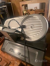 AFFETTATRICE E MACCHINA DEL CAFFE'