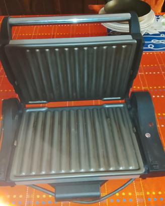 Bistecchiera professionale DeLonghi CGRMP550P
