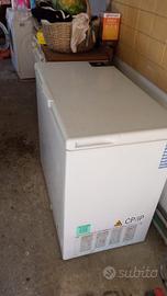 Congelatore a pozzetto 