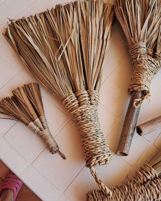 Scopa da forno a legna di Palma nana fatte a mano