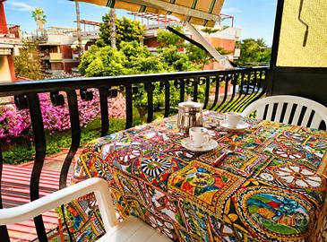 Appartamento fronte mare con parcheggio privato