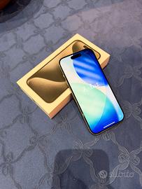 Iphone 15 pro 256gb natural titanium