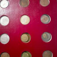 lotto monete varie + raccoglitore 