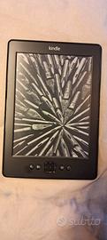 Amazon Kindle 4° generazione con custodia 