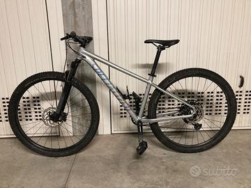 Specialized Rockhopper expert 2021 tg M
