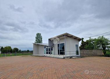 NEGOZIO A CERVERE