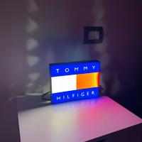 Logo Tommy Hilfilger 