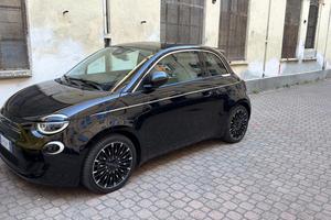 Fiat 500 elettrica La Prima
