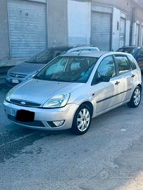 Ford fiesta 1.4 tdci 5 porte