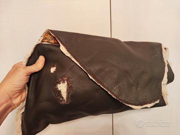 Borsa a busta color marrone scuro