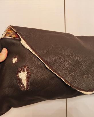 Borsa a busta color marrone scuro