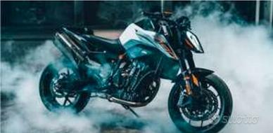 KTM DUKE 790
