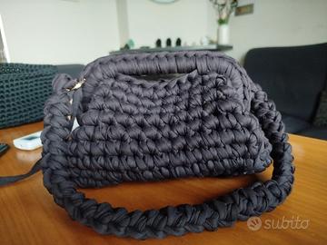 Borsa clutch color cioccolato fondente