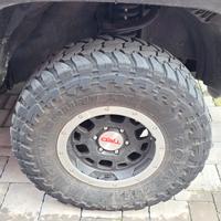 Toyo open country M/T - 285/75 R16 - 33"