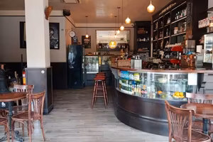 Bar, birreria, cocktail bar, pub