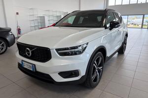 VOLVO XC40 T5 Recharge Plug-in Hybrid R-design