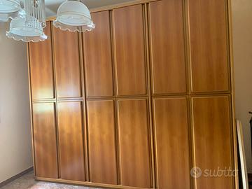 Armadio comò e due comodini