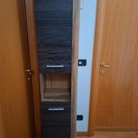 Mobiletto colonna con ante e ripiani colore moro