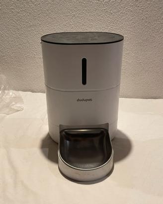 Distrubore automatico cibo