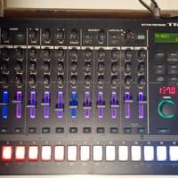 ROLAND TR-8S Rhythm Performer (AIRA)