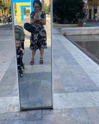 Vestito Zara XS bolle su sfondo nero