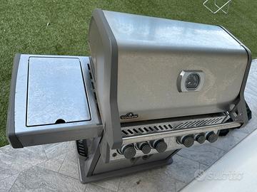 Barbecue a gas Napoleon RSE 525 RSIB