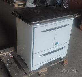 Stufa a Legna cucina 
