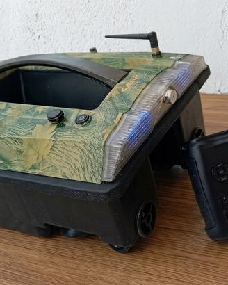 Barchino con ecoscandaglio e GPS da carpfishing
