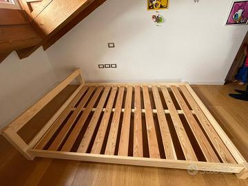 Letto montessori/platform bed 140x200