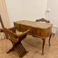 Tavolo e sedie d’Antiquariato