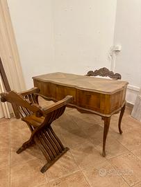 Tavolo e sedie d’Antiquariato