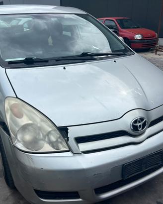 TOYOTA COROLLA per ricambi usati